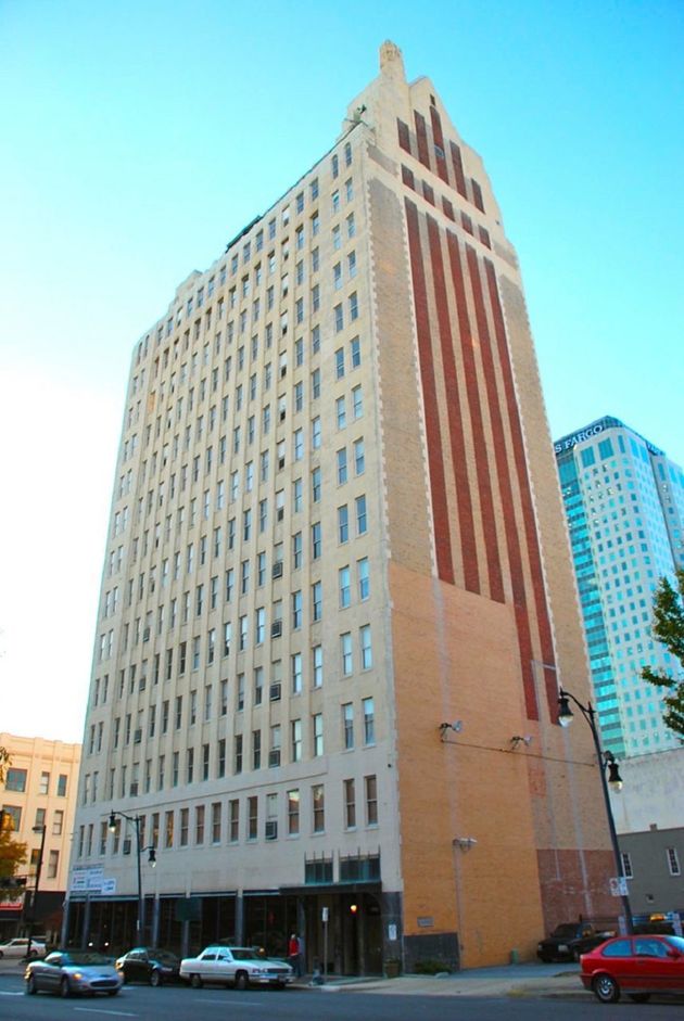 Eatts Building