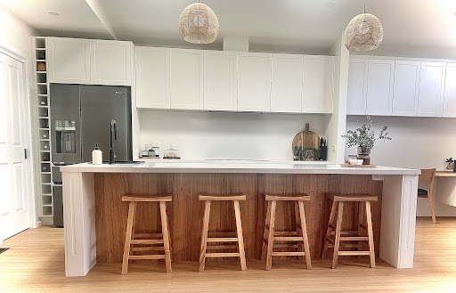 Vella's Designer Cabinets